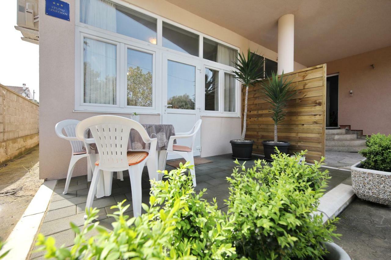 Apartment Close To The - Borik